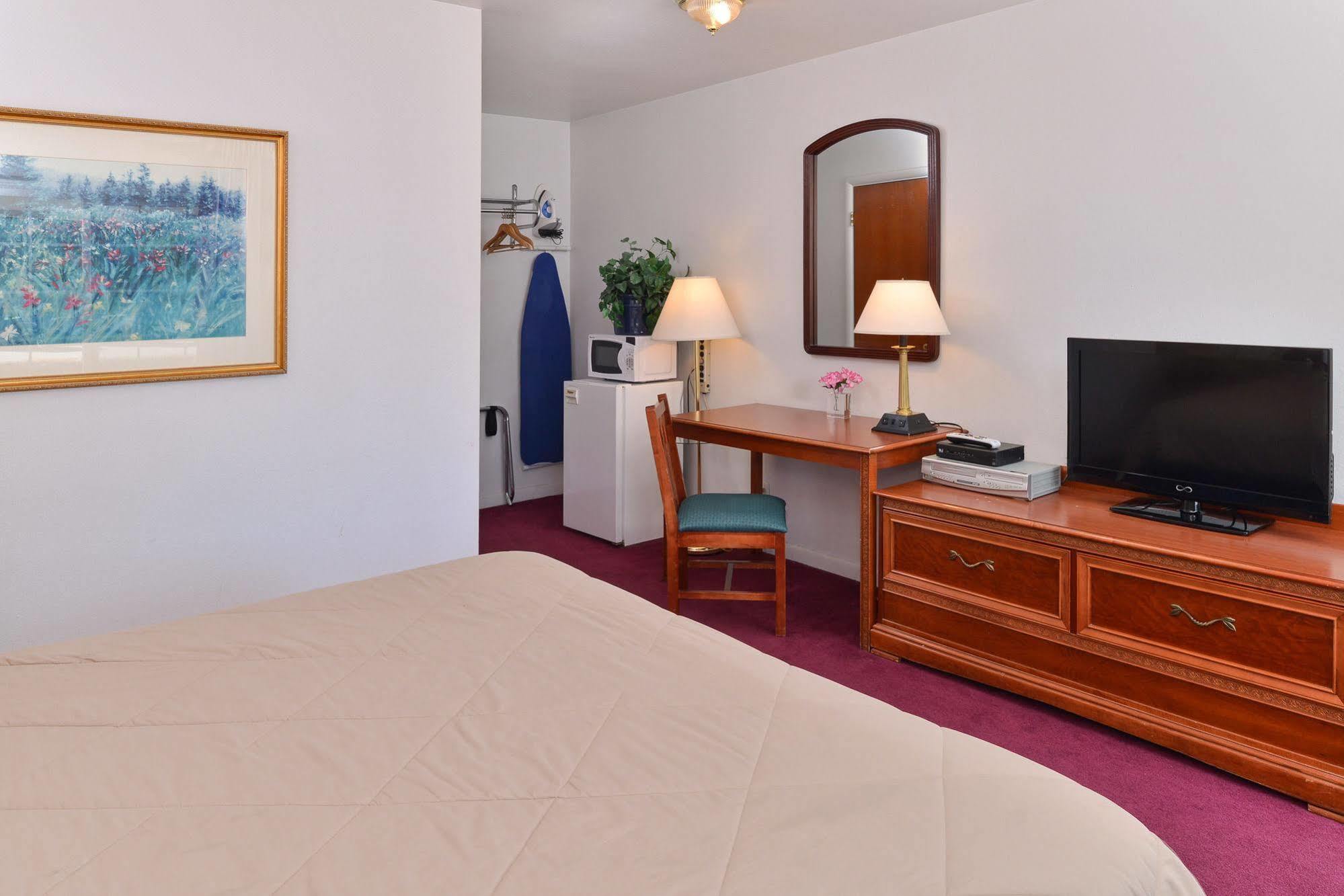 Majestic Inn & Suites Klamath Falls Exterior foto